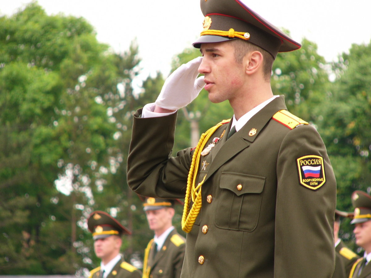 Фотографии офицеров. Военный офицер. Офицер Российской армии. Военная форма офицера. Лейтенант в армии.