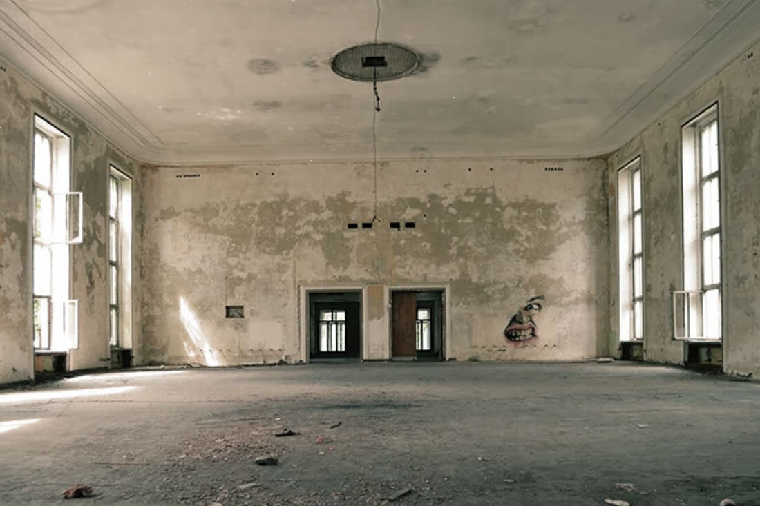 Начало ремонта: пустые стены, много мыслей. Ставьте лайк, подписывайтесь на канал и будет Вам Счастье!;)