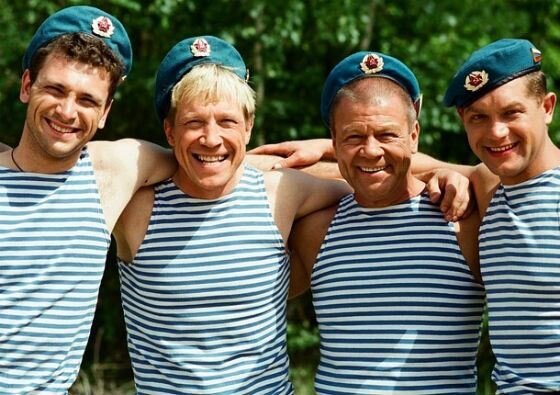 Антон Хабаров, Алексей Кравченко, Сергей Селин и Дмитрий Дьяконов в сериале Братаны" 2009 год