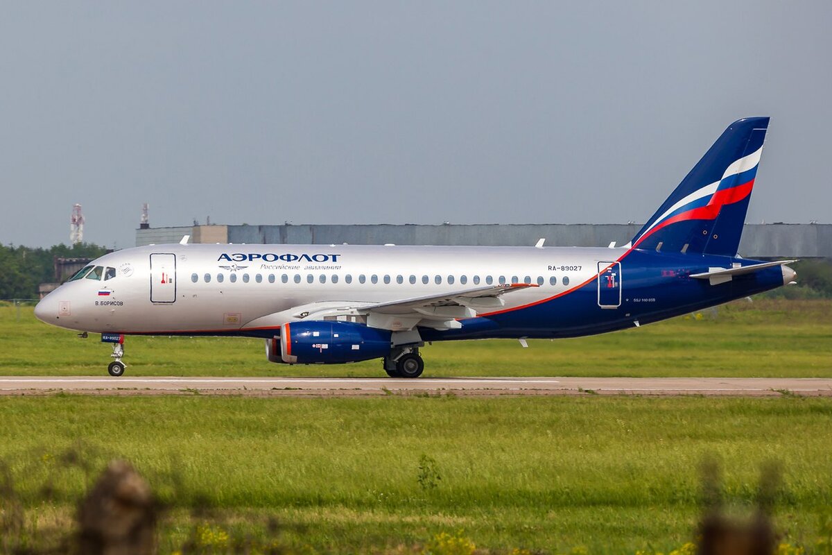 SSJ -100