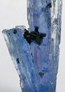 https://i.pinimg.com/236x/1c/a7/86/1ca78674b0aa4eef5c443c041909e797--blue-crystals-crystals-minerals.jpg   