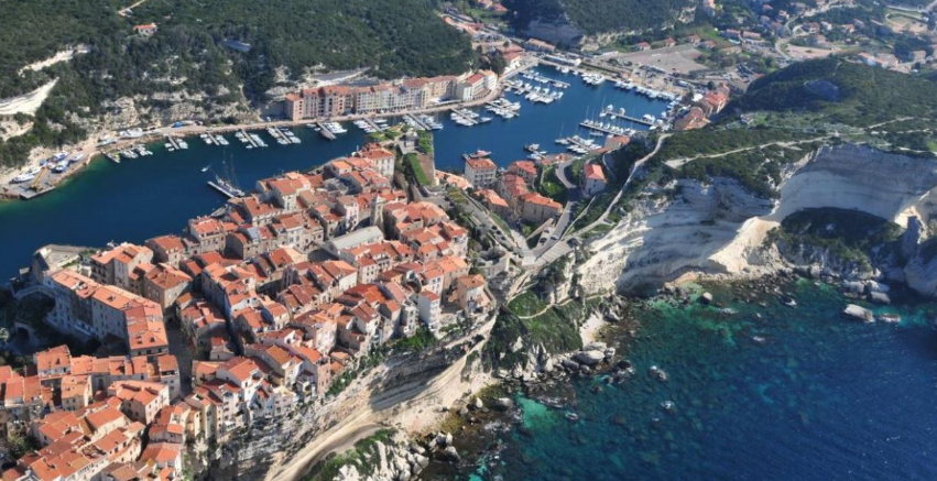 Корсика в декабре. Изображение из открытых источников