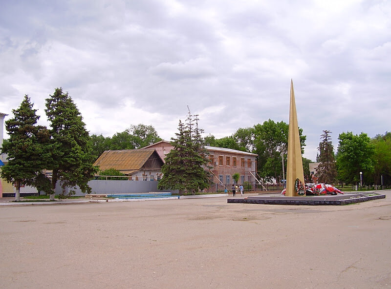 поселок лиман астраханской области. лиман астраханская область танк памятник. памятники в лимане астраханская область. застава лиманский район. астраханская обл п лиман.