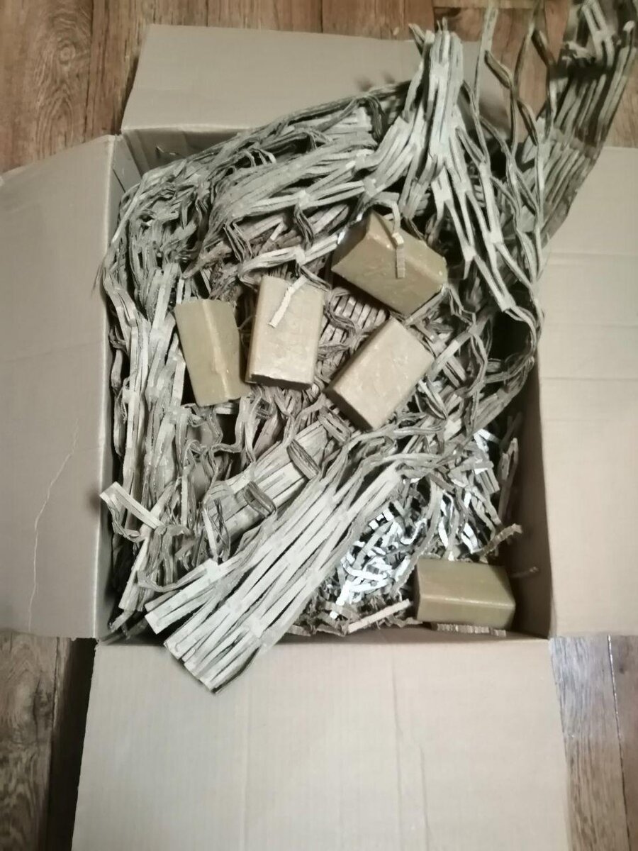 Вот, что увидел знакомый, открыв посылку с PlayStation 4