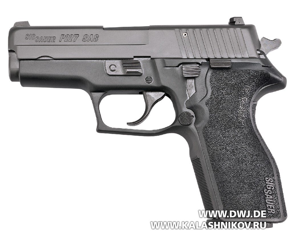 Рычаг безопасного спуска курка находится на левой стороне рукоятки