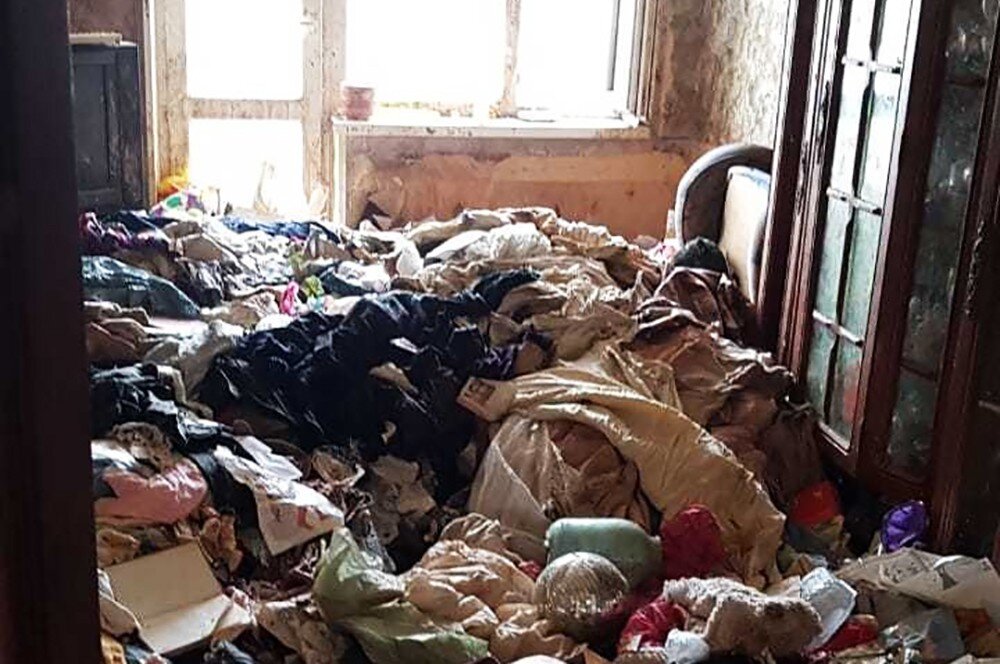 Типичная квартирка человека с синдромом " Патологического накопительства"
