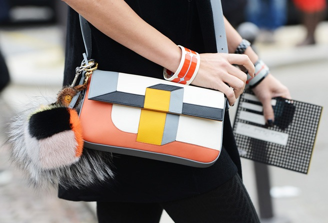 Данный аксессуар. Данный аксессуар. Стол аксессуары женские. Данный аксессуар не поддерживается. Аксессуар не поддерживается или не сертифицирован.