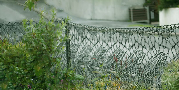 "Вязаная" сетка. У нас в округе таких нет, к сожалению, а зря - смотрится отлично! (Листайте вбок)