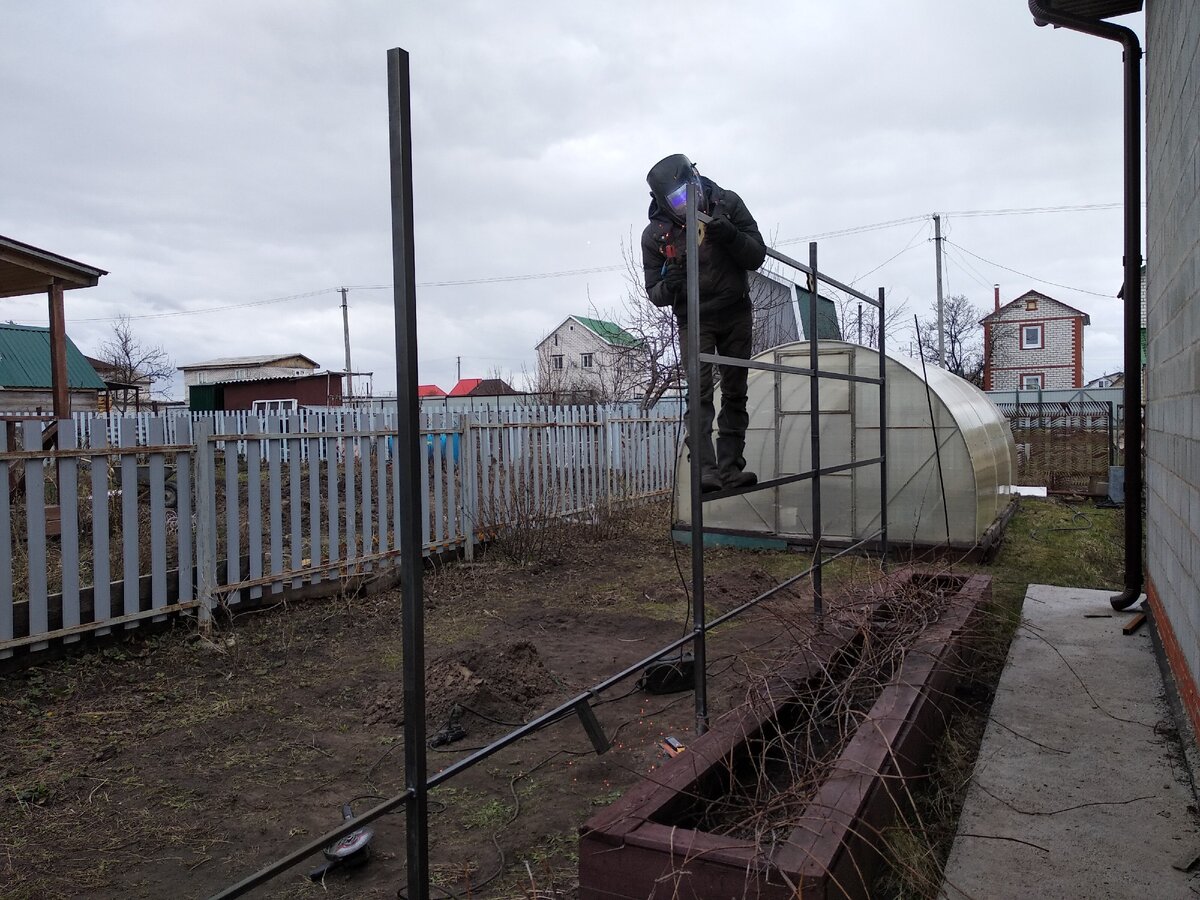 Сварщик за работой (Фото автора)