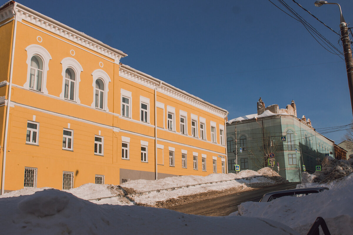 Здание Первой женской гимназии. Фото отсюда: https://drugoigorod.ru/komsomolskaya_street/