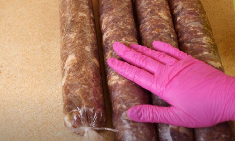 Натуральная домашняя колбаса – отличная замена магазинной. Колбасные заготовки 