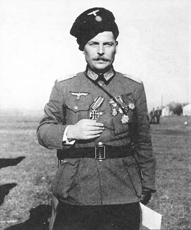 Казачий глава Иван Кононов на службе у нацистов. Фото взято из открытых источников. 