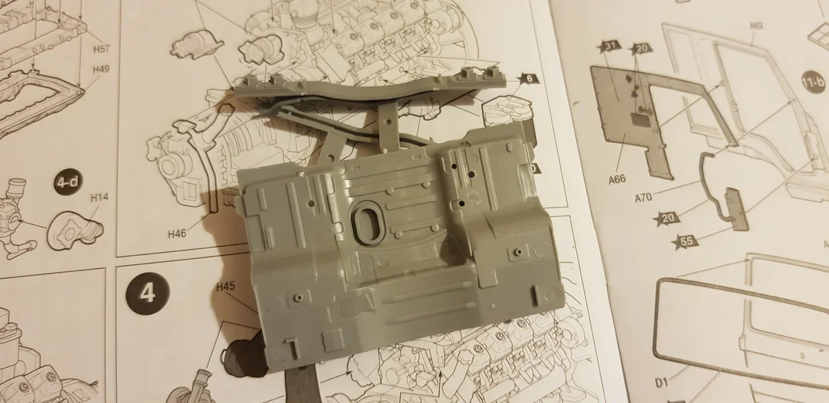 направляющие и собственно сам пол.--------->