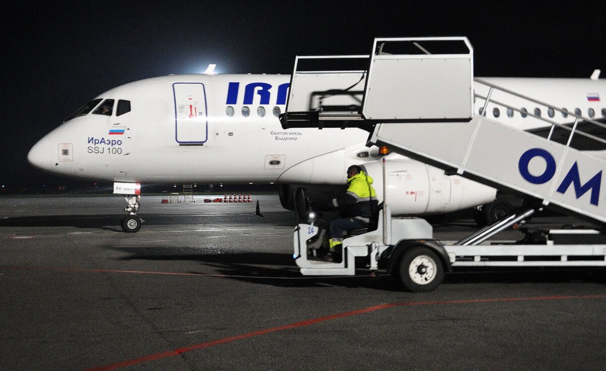 Красавиа. Рейс красноярск омск самолет. Рейс красноярск омск самолет. Рейс красноярск омск самолет. Красавиа авиакомпания.