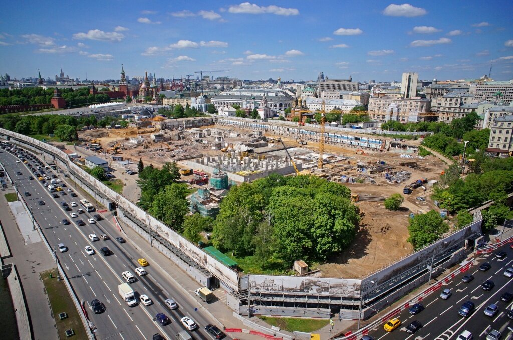 Строительство парка "Зарядье".