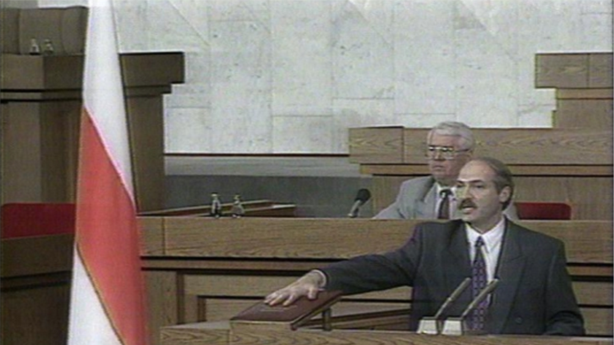 Лукашенко приносит присягу