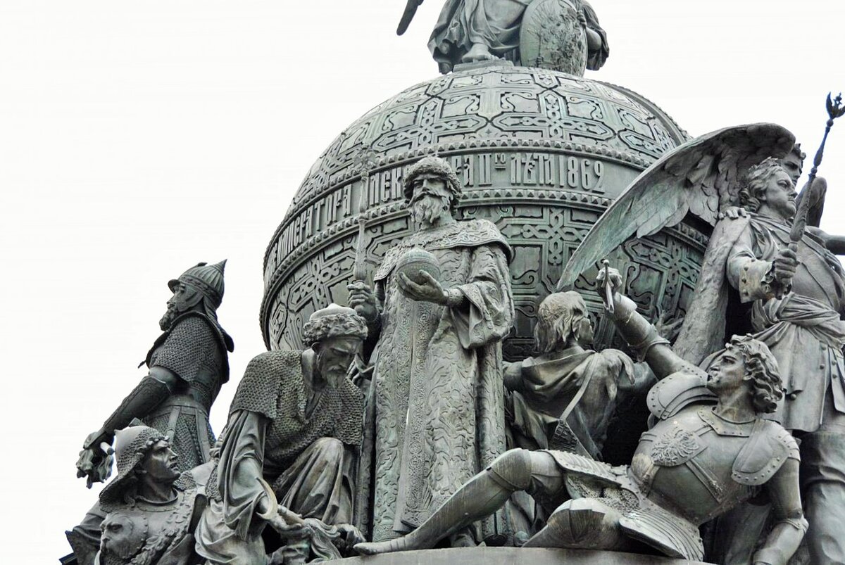 Фигура Ивана III на памятнике «Тысячелетие России» (фото из открытых источников)