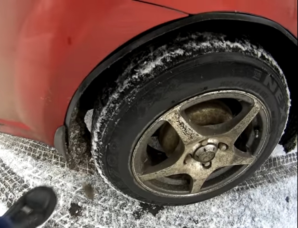 Этот лёд опасен. 