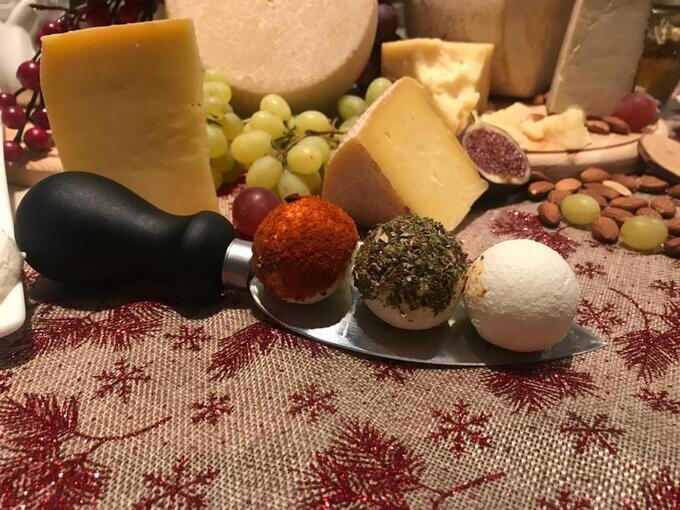 Листайте карусель, чтобы посмотреть закуски