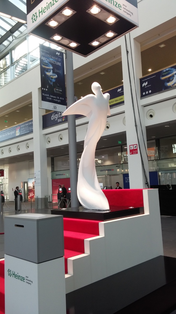 "РИМ" выставочный центр в Мюнхене. Инсталляция "Идеальный взлет". Фото автора блога