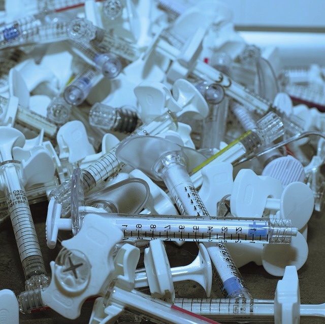 Сколько же пластика переработают после вакцинации населения.