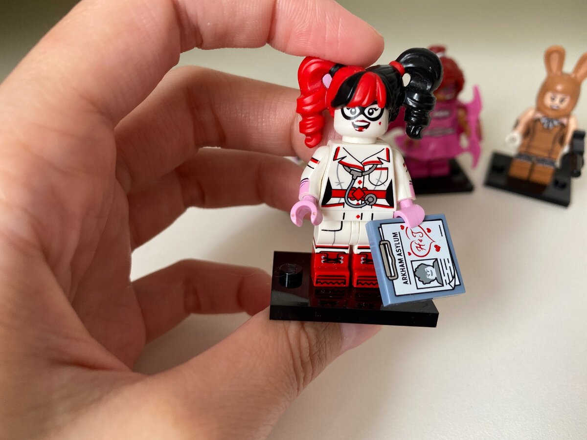 И Харли Квин ничего!  Фото https://zen.yandex.ru/rastem_vmeste