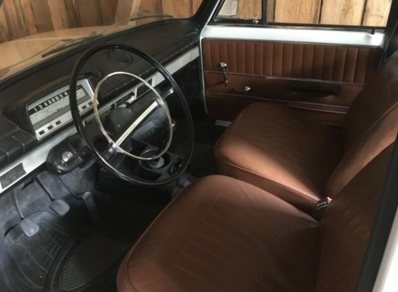 Салон автомобиля ВАЗ 2101 СССР