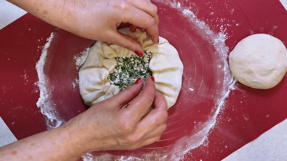 Готовлю лепешки с начинкой как Хачапури, но не вымешивая тесто руками ( рецепт с творогом и зеленью) | Розовый баклажан | Дзен