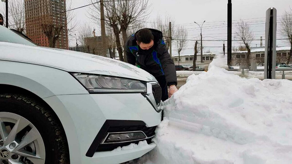 Новая Skoda Octavia — первые фото интерьера в базе