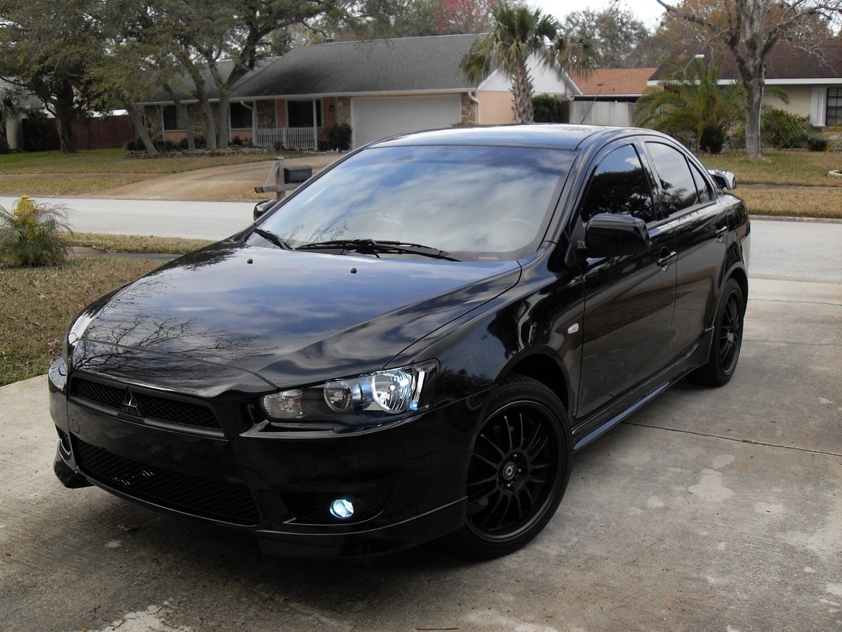 Mitsubishi Lancer 10. Фото из keywordbasket.com.