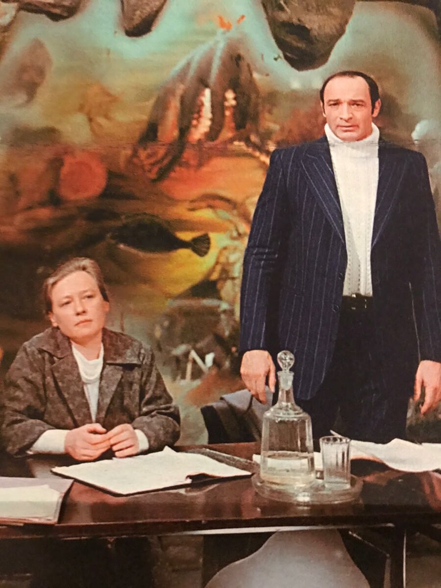 Кадр из фильма "Гараж"