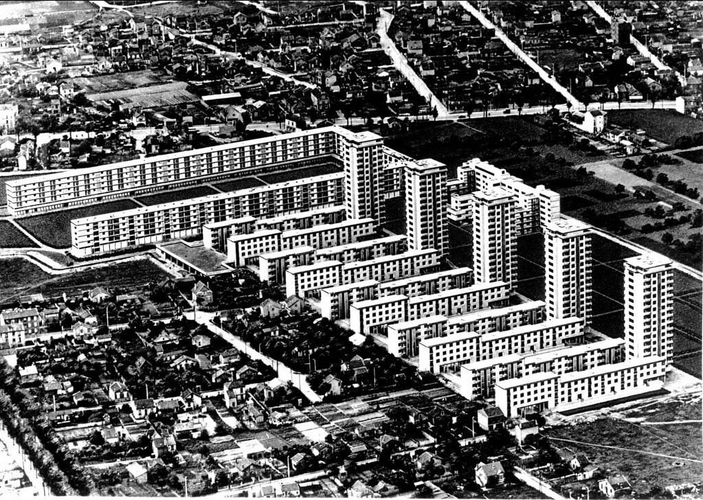 Не только Советский Союз после войны начал застраиваться панельными многоэтажками.-2