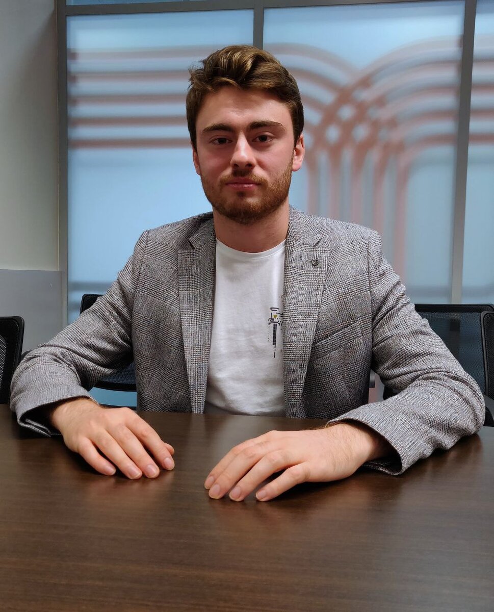 Эльдар Есиев, политолог, колумнист экспертного клуба "Дигория"