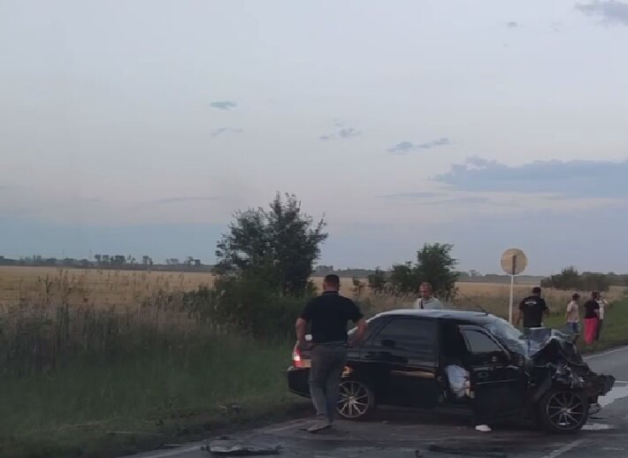 В Волгодонске неизвестные подожгли легковушку