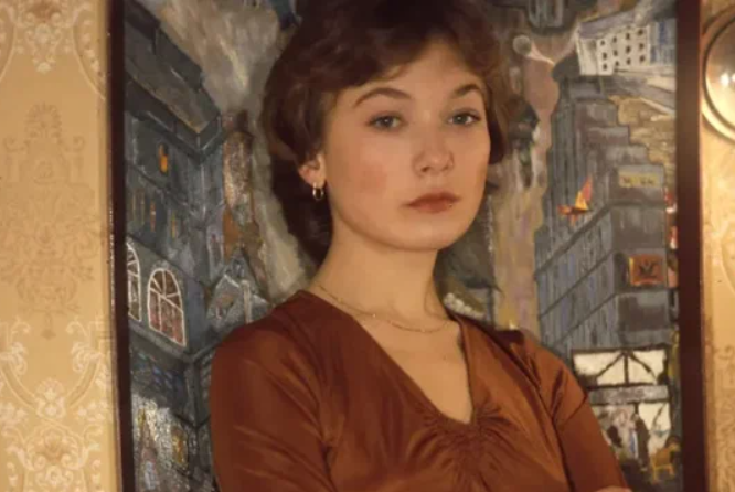 Елена коренева актриса биография и личная жизнь Была опорочена в отчем доме, муж оказался "голубым", 11 лет скитаний заграницей 