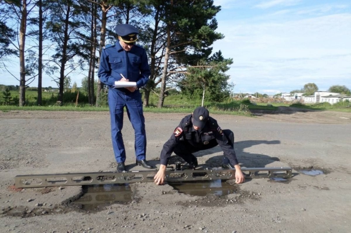    Прокуратура требует от омского минтранса немедленного ремонта дороги