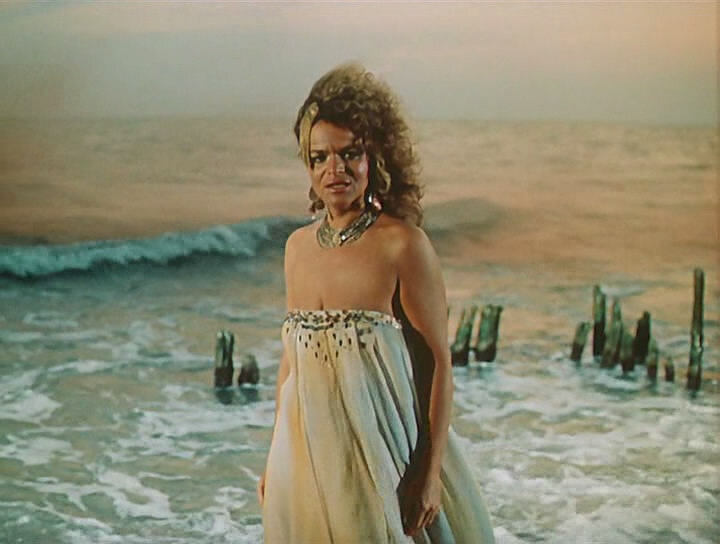 Фото из открытых источников интернет.w1500_39377798.jpg Лариса Долина в фильме «Остров погибших кораблей»