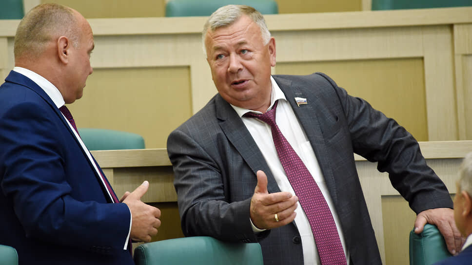 Вадим николаев сенатор. Владимиров сенатор чувашия. Сенатор николаев вадим иванович чувашия. Сенатор от чувашии. Сенатор от чувашии.