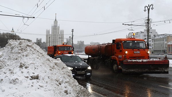 Коммунальная техника в Москве оборудуется датчиками ГЛОНАСС с 2012 года. Источник: ria.ru. 