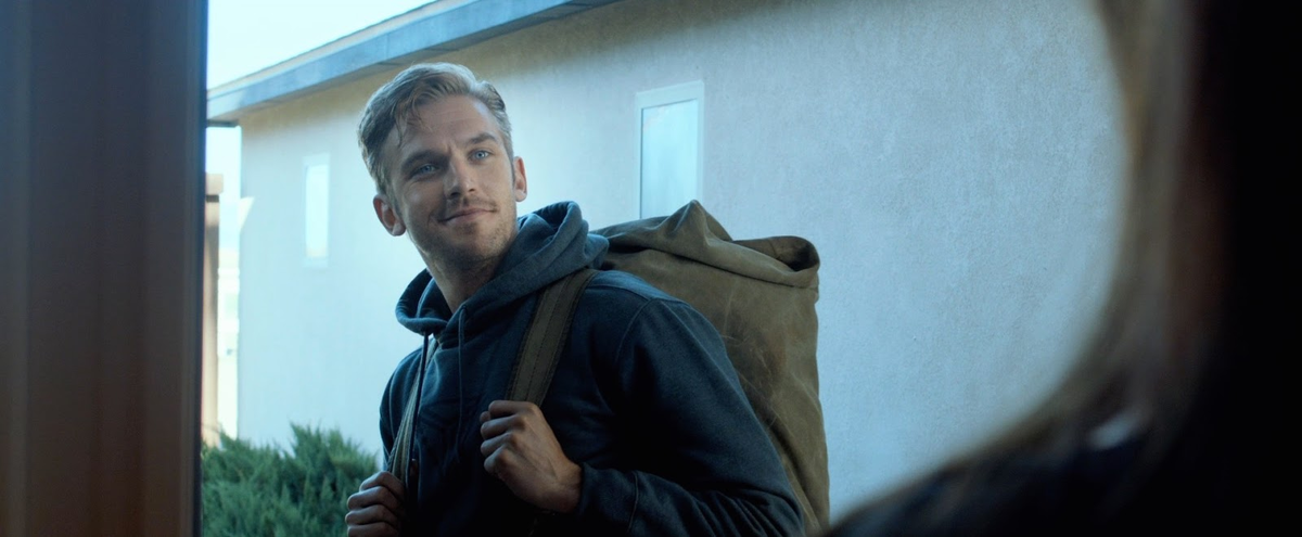 Гость (The Guest, 2013)