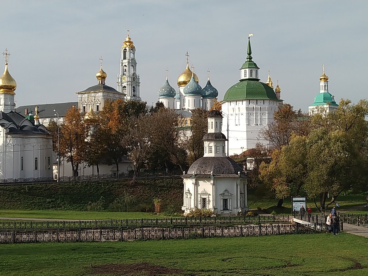 Люди ищут себя в жизни в церкви. И никогда не знают, что найдут.