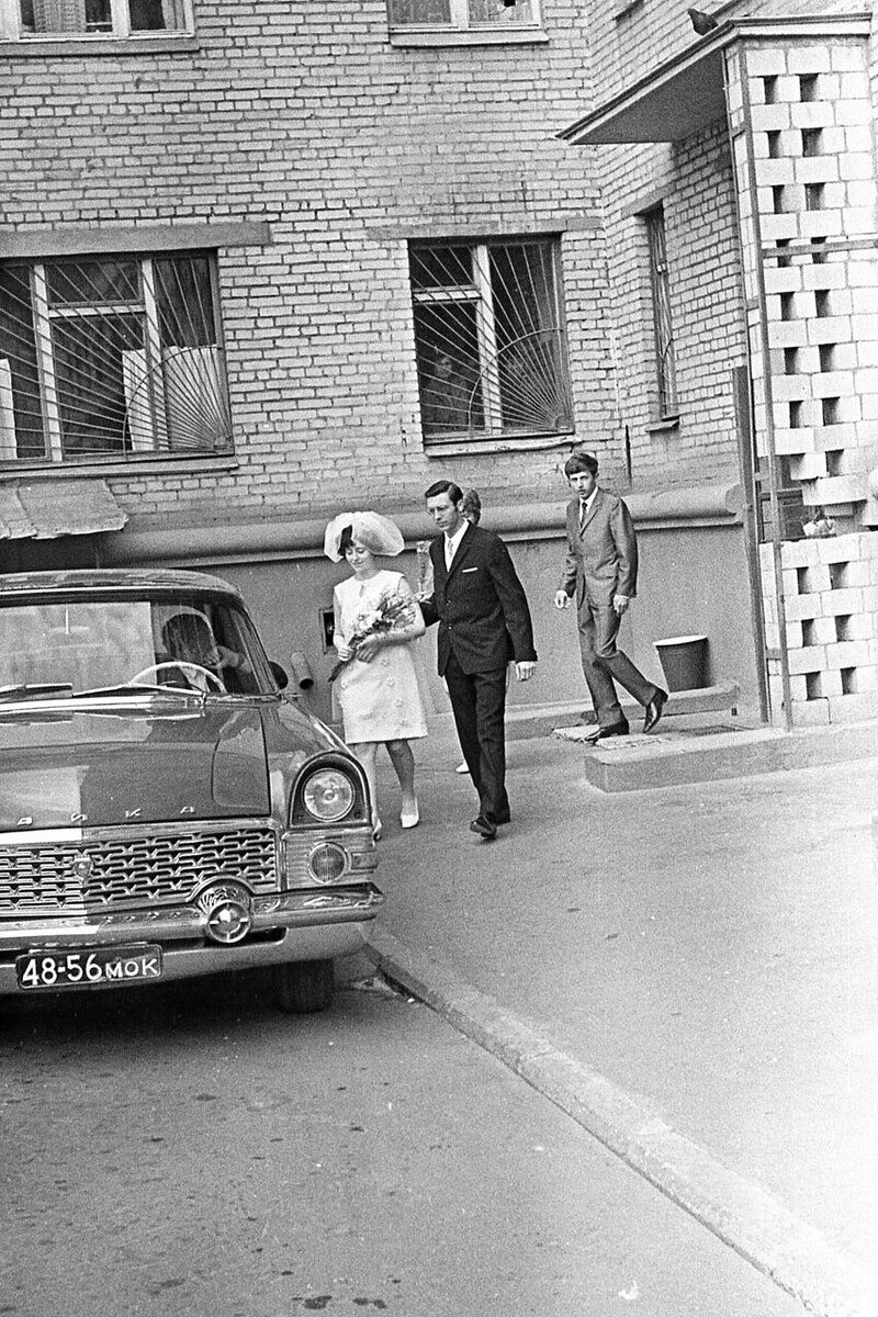 Едут в ЗАГС