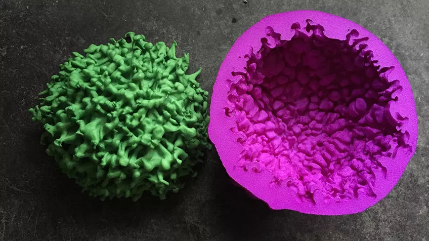 Эта 3D-модель сверхновой напоминает рентгеновский снимок Чандры остатка сверхновой Тихо. 
RIKEN / G. Ферран и др. И NASA / CXC / SAO / A. Джубетт, Н. Волк и К. Арканд