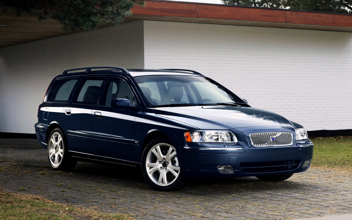 Volvo V70. Фотография взята с сервиса Яндекс Картинки