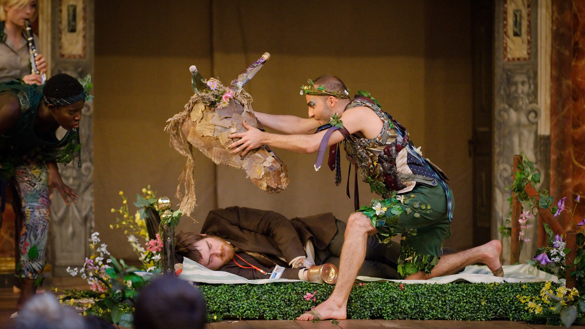 Уильям шекспир в летнюю ночь. A Midsummer Night's Dream театр Глобус. Сон в летнюю ночь Шекспир спектакль. Сон в летнюю ночь Уильям Шекспир спектакль. Сон в летнюю ночь ночь Шекспир театр Глобус.