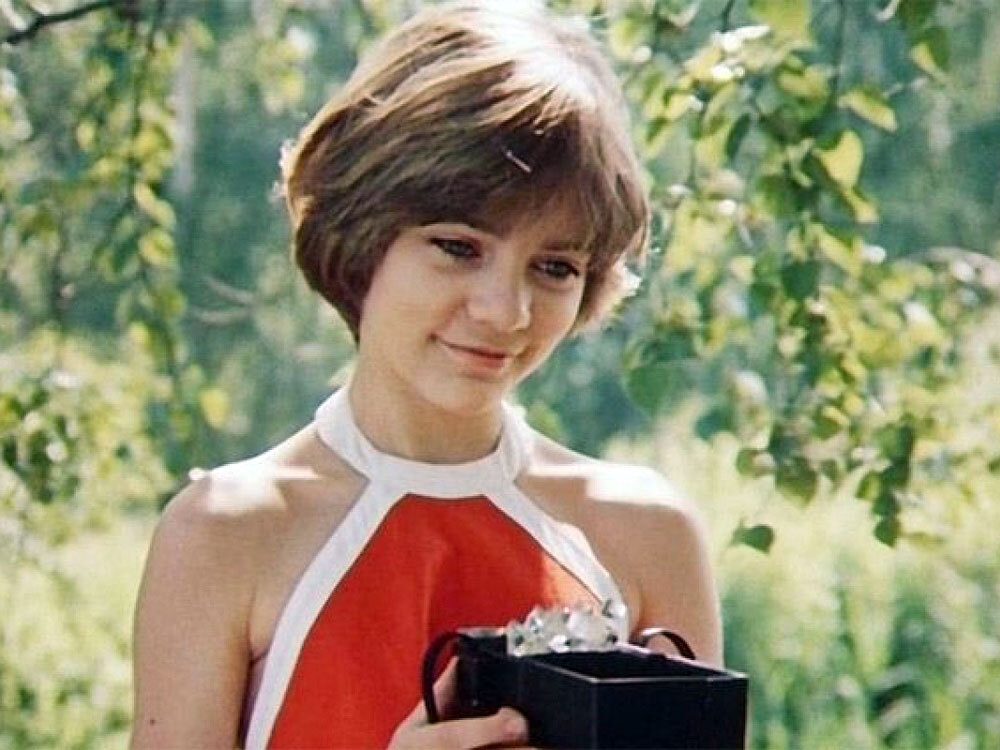 Кадры из фильма "Гостья из будущего"