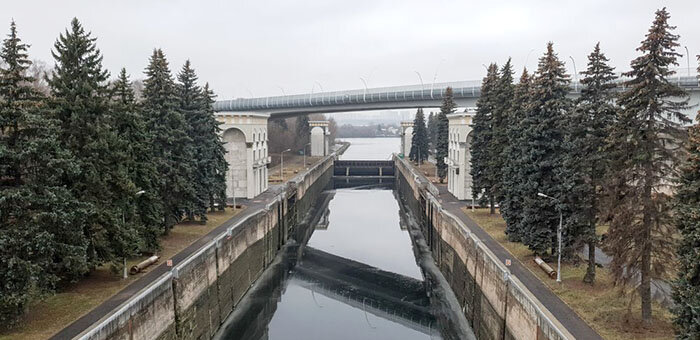   Фото: Денис Воронин/АГН МоскваТемпература воздуха на главной столичной метеостанции (ВДНХ) к полудню среды поднялась до плюс 2,9 градуса