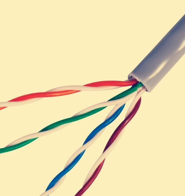 UTP кабель. Фото из открытых источников.