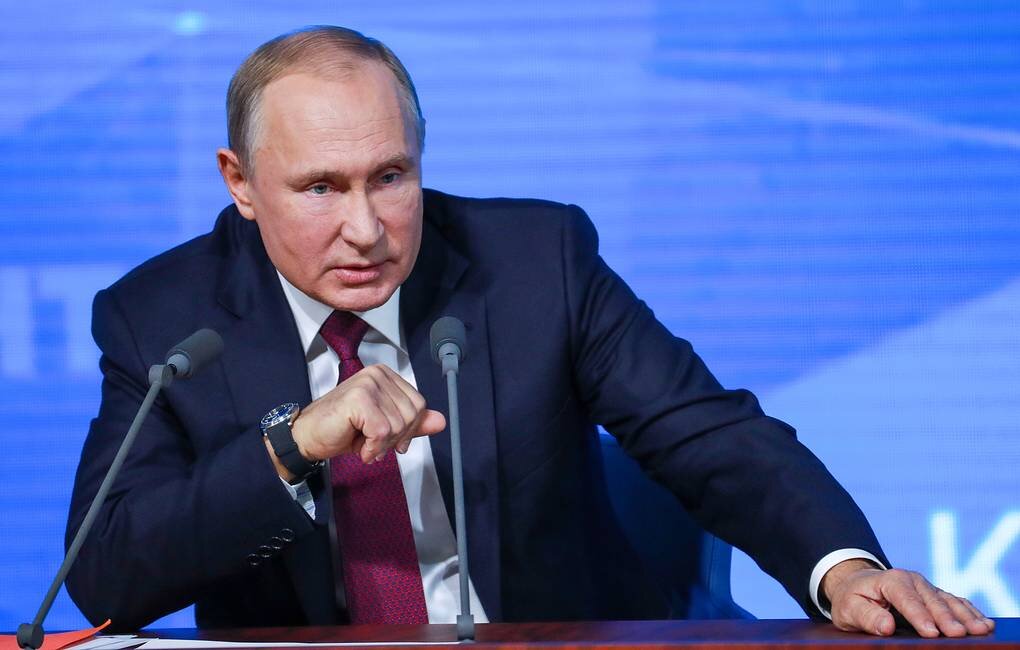 Усилив несколько властных институтов, Путин сохранил широкий коридор возможностей для личного политического маневра после истечения срока президентских полномочий, считает политолог Александр Пожалов.
