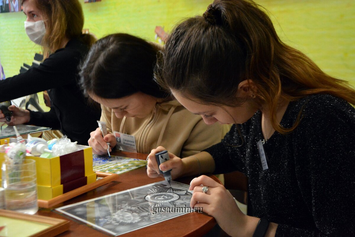 Беляева 32 череповец город мастеров. Город мастеров череповец. Кинотеатр комсомолец череповец. Парикмахерская череповец заречье. Город мастеров череповец.